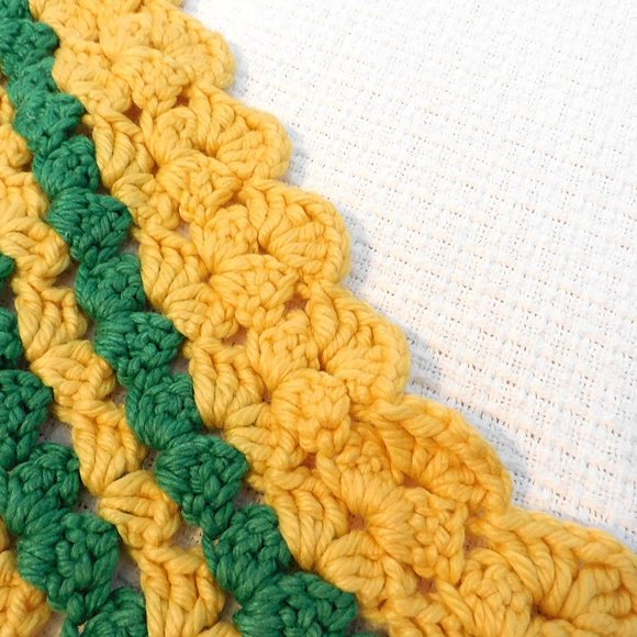 Vintage Green Yellow Shell Afghan Throw Shell & Fringe Border 46" x 38 - Picture 3 of 6